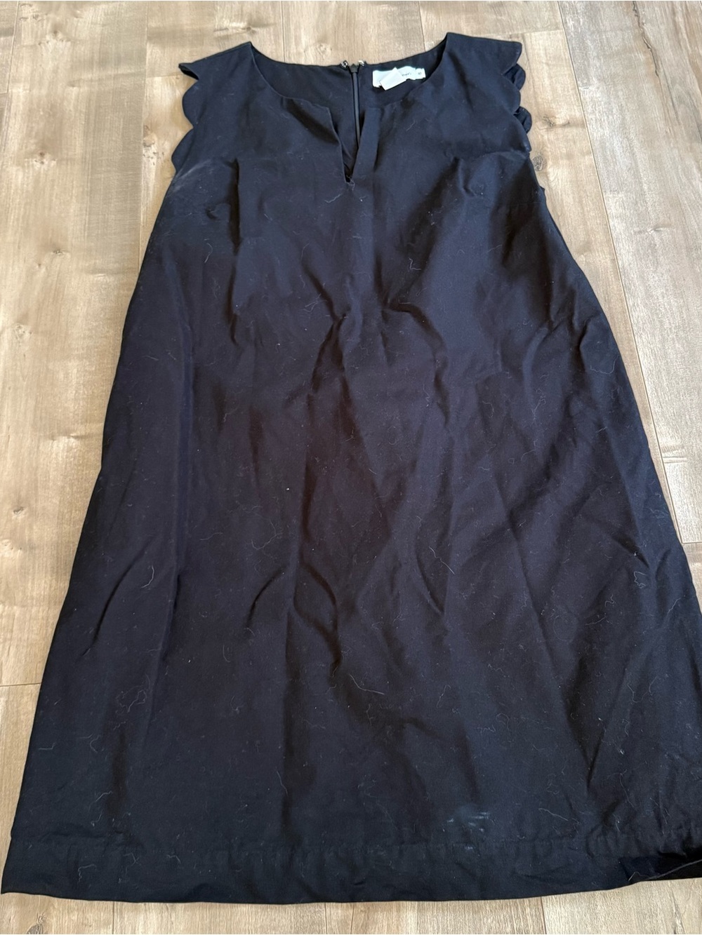 Vineyard Vines Dress Scalloped Black Sleeveless V Neck Size 10 Cotton Shift